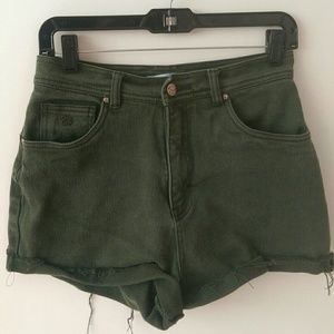 trousers with lots of pockets